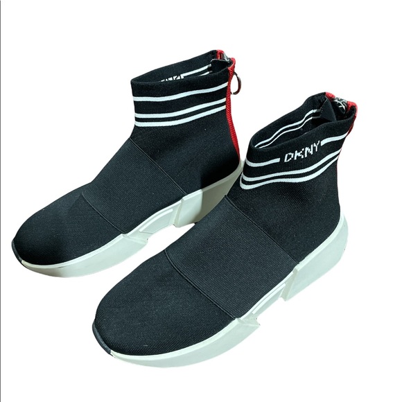 DKNY Shoes - DKNY Marine Black and White Sole Top Sneakers size 6